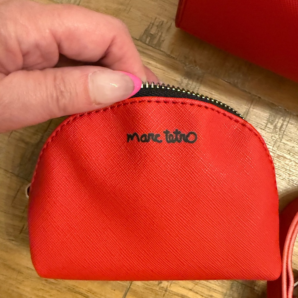 Marc Tetro Red Westie Print Shoulder Bag with Coin Pouch and Matching Leash - Picture 5 of 14